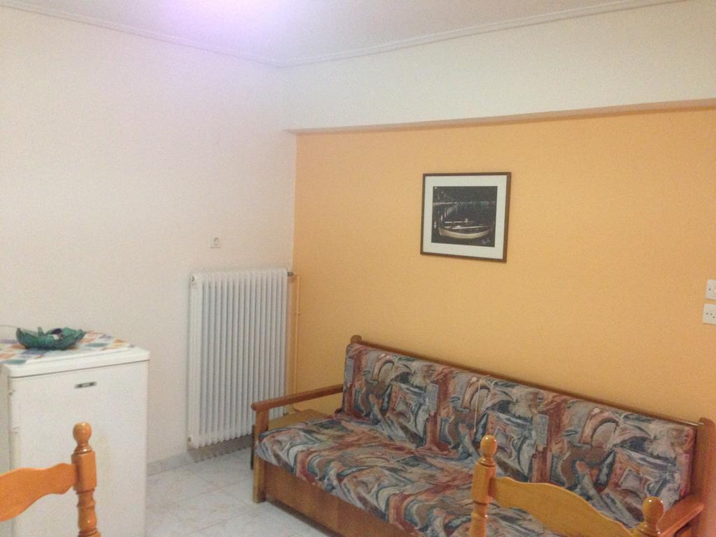 Noufara Hotel Kaména Voúrla Rom bilde